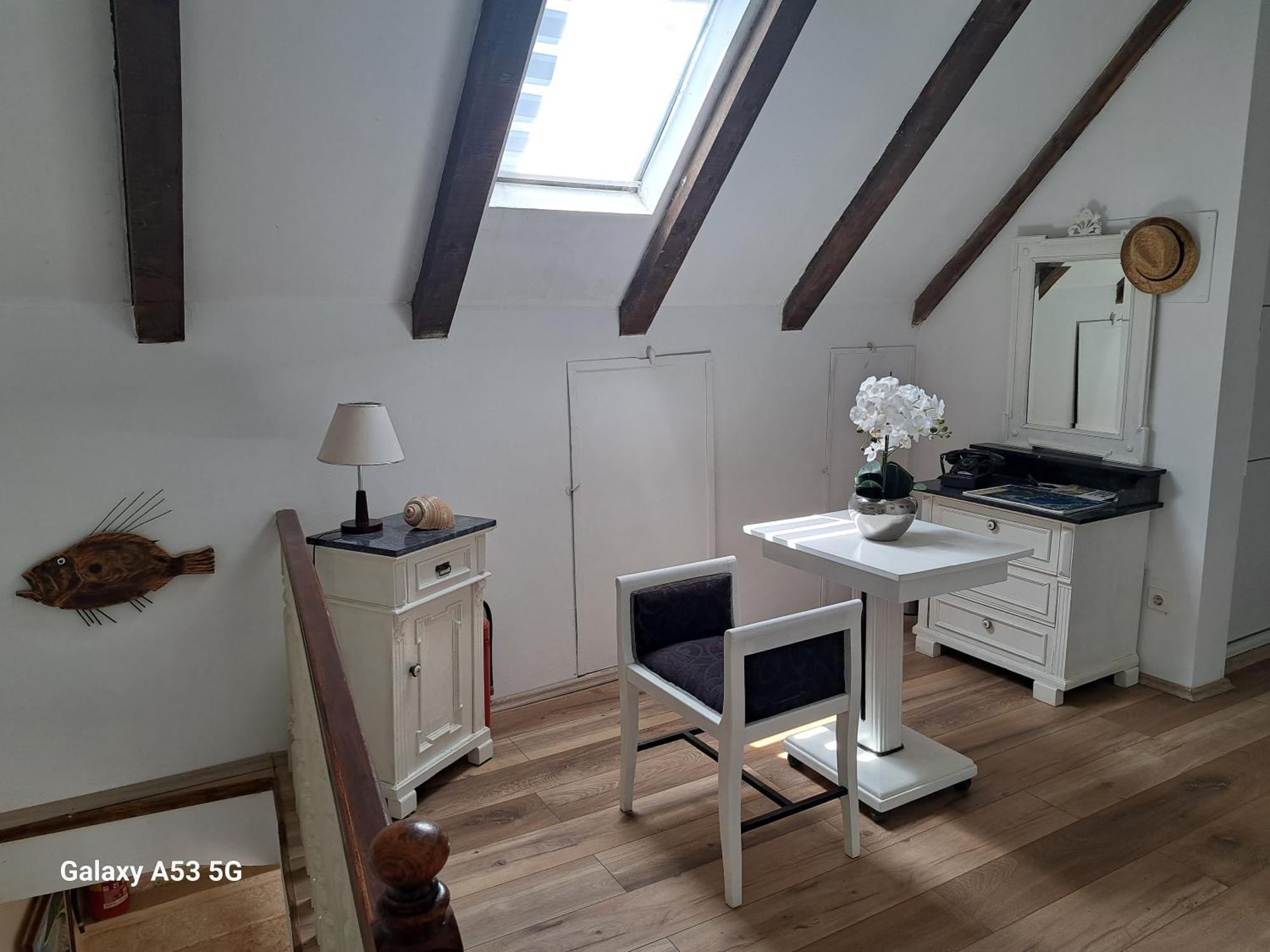 Heritage Rooms Kut Vis Exteriér fotografie